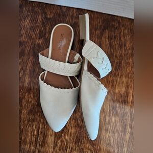 Indigo rd. Size 6.5 (C)